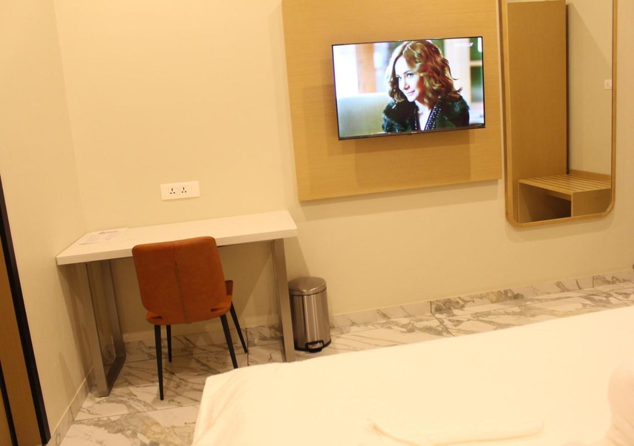Ixoras Hotel Lemba Kinshasa Luaran gambar